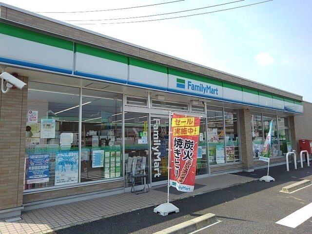 ファミリーマート：60m