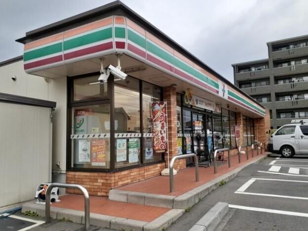 セブンイレブン：750m