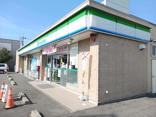 ファミリーマート岩倉大地新町店：233m