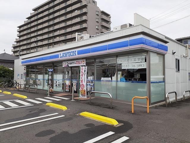 ローソン　大市場町店：450m