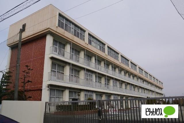 北名古屋市立師勝東小学校：357m