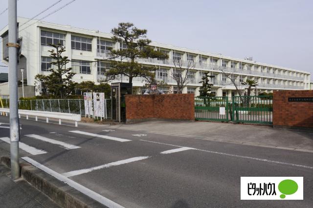 北名古屋市立鴨田小学校：325m