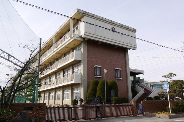 北名古屋市立天神中学校：1841m