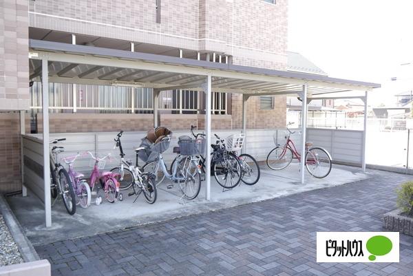 メゾンプチシャトー出口A館 物件画像