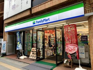 ファミリーマート日暮里店：107m