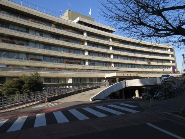 荒川区役所：936m