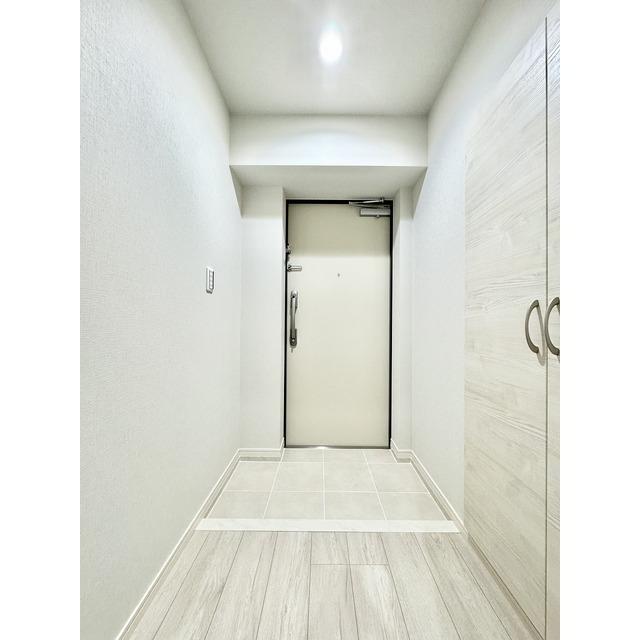 ドゥーエ町屋Ⅱ（601） 玄関