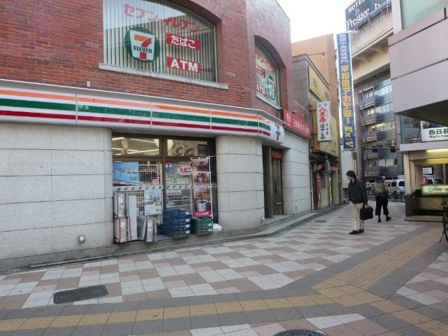 セブンイレブン荒川西日暮里5丁目店：187m