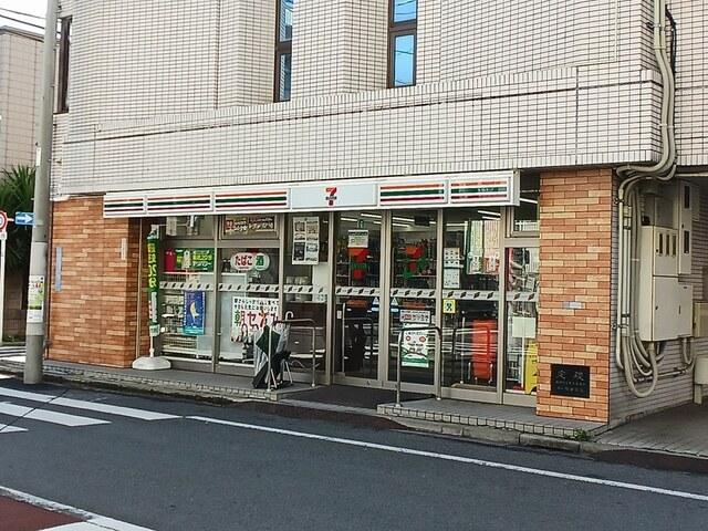 セブンイレブン：254m