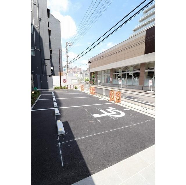 コンフォリア日暮里（901） 駐車場
