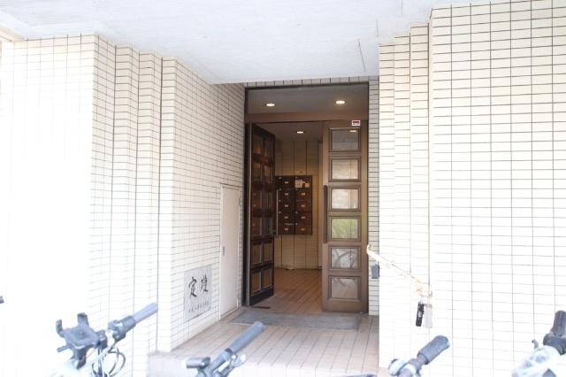 クレストパレス荒川（302） エントランス