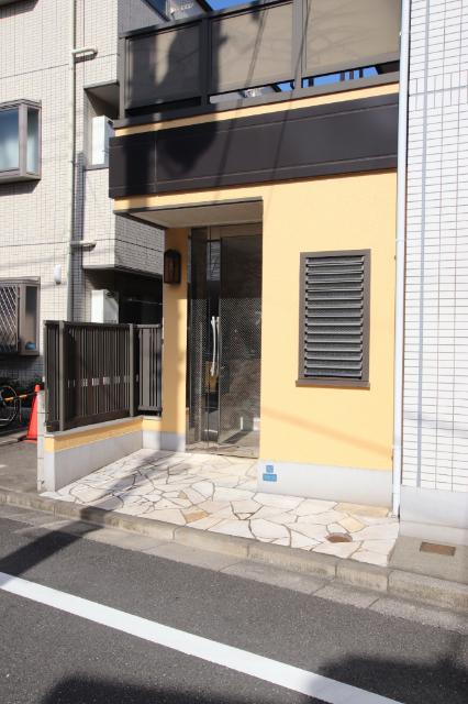 クリスタルガーデン（101） エントランス