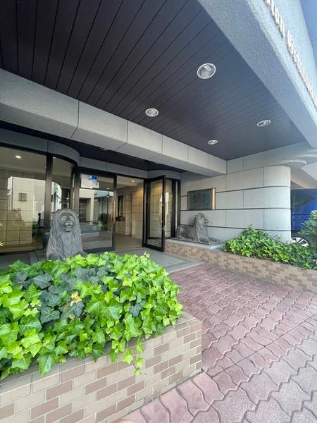ライオンズマンション五反野駅前通り エントランス