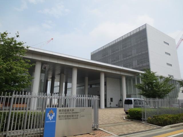 高校