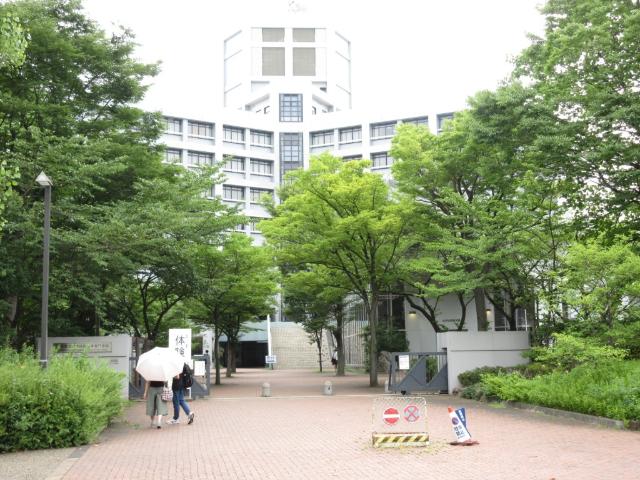 高校