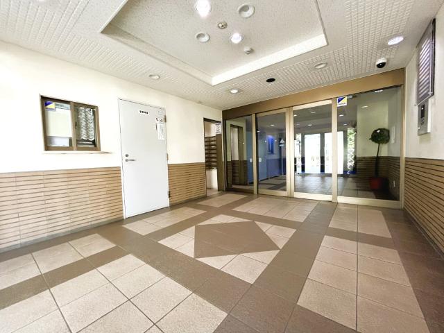 ライオンズマンション日暮里南公園 エントランス