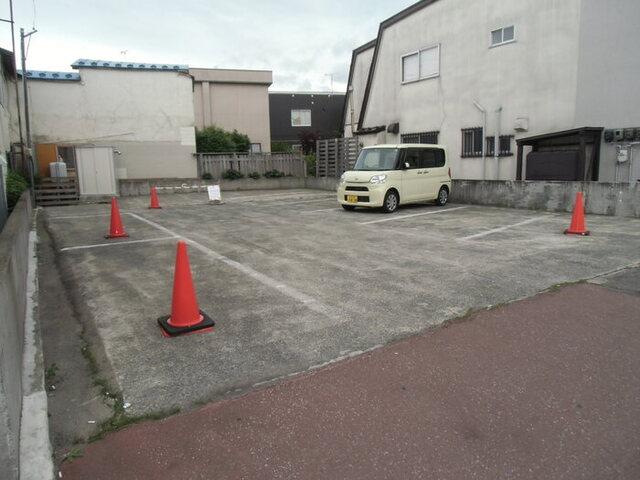 青杜ハイツ（101） 駐車場
