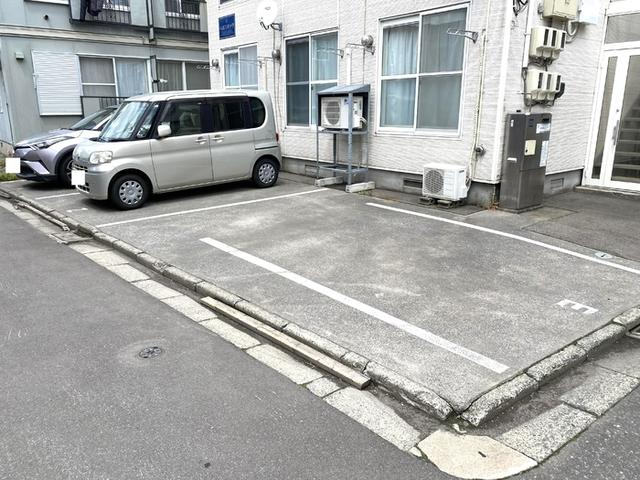 ベル・エポック（203） 駐車場