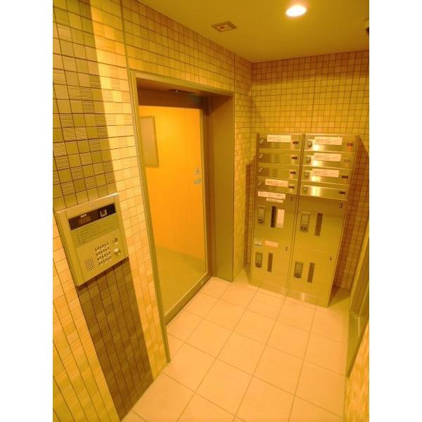 Maison Jaune（103） エントランス