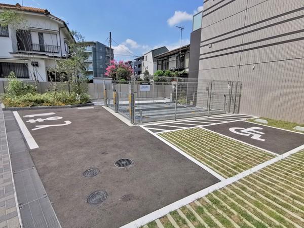 Ｌａ　Ｄｏｕｃｅｕｒ成増（220） 駐車場