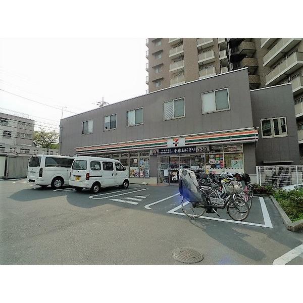セブンイレブン板橋成増3丁目店：227m