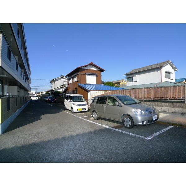 ピュアプレイス（303） 駐車場