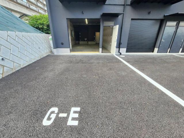 メション新座Ⅲ（E） 駐車場