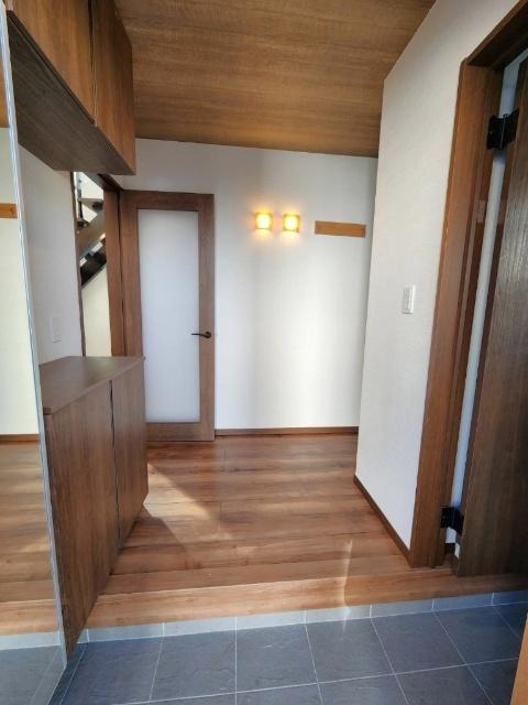新座市馬場１丁目戸建（1） 玄関