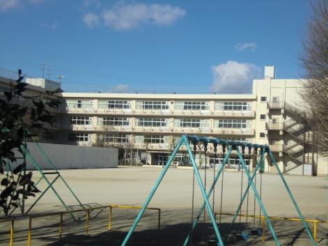 新座市立東北小学校：991m