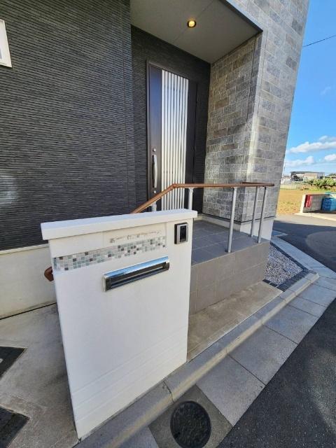 新座市馬場１丁目戸建（1） エントランス