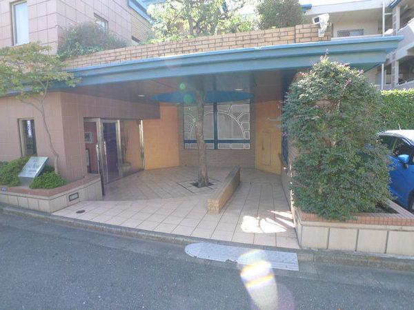 アーベイン朝霞根岸台セゾンヒルズ エントランス
