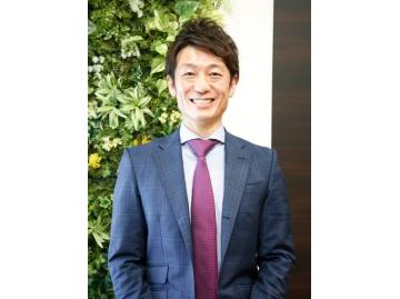 スタッフのサムネイル