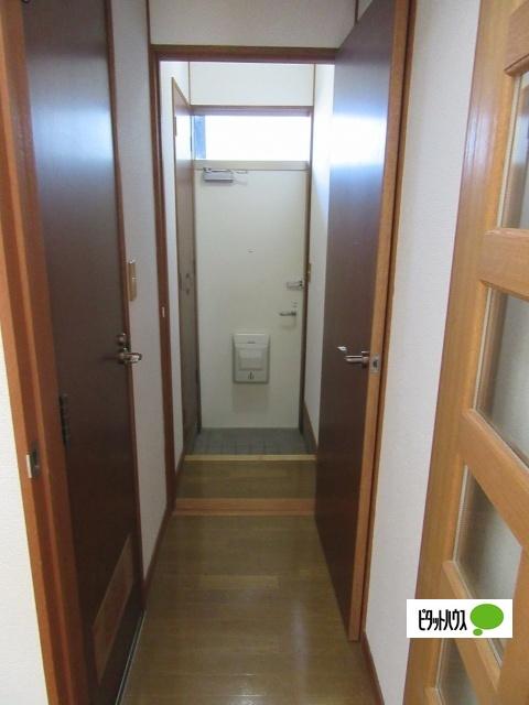メゾンドもみの木壱番館（A） 玄関