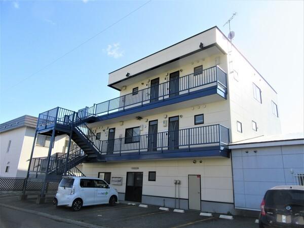 伊達紋別駅より徒歩31分 築23年8ヶ月 3階建の賃貸物件
