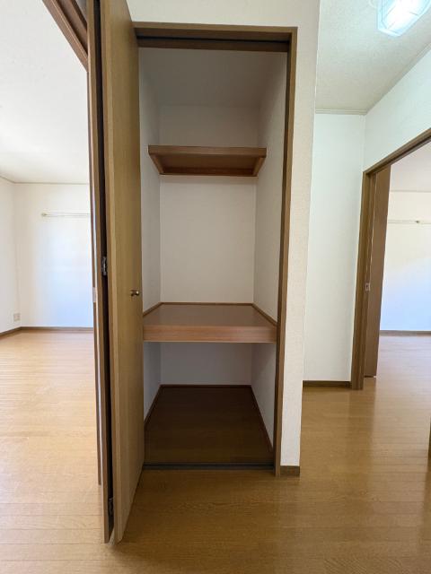 グレースウエストヒルズ（B102） 収納