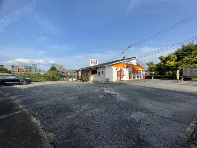唐津市和多田本村 店舗 駐車場