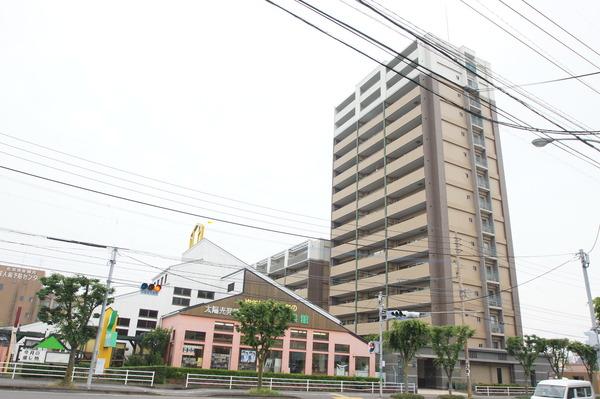 アルバガーデンシティ致遠館高校前 外観
