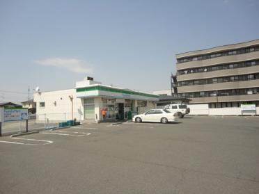 ファミリーマート山形五十鈴三丁目店（コンビニ）：427m