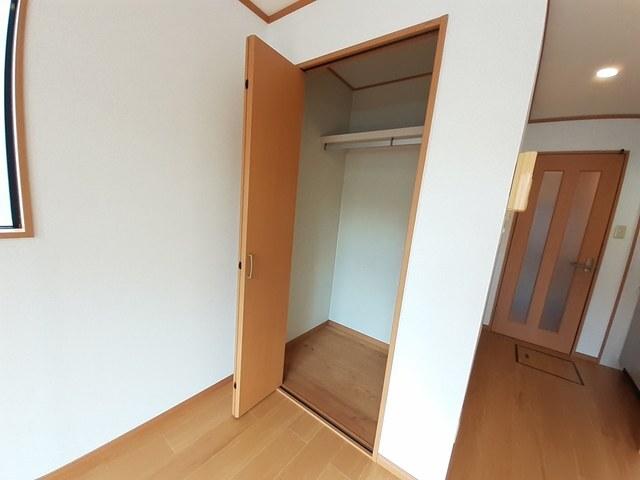 ペアフィ−ルド（104） 収納