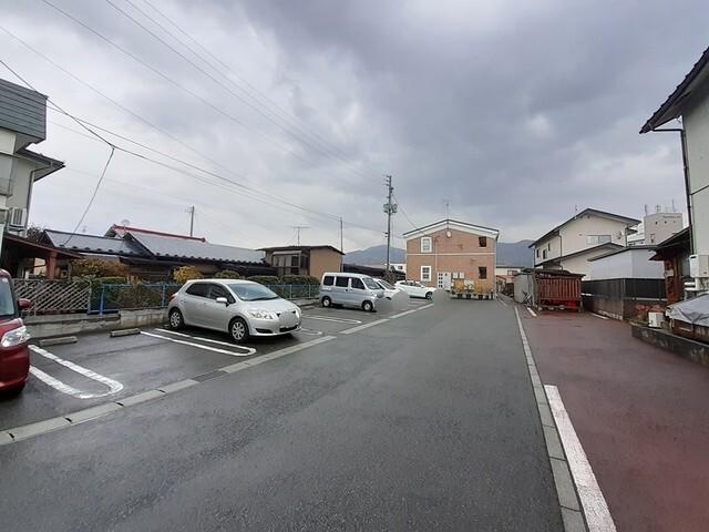 メゾン・ボヌール（102） 駐車場