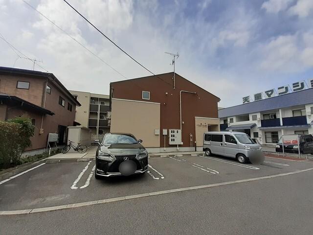 クローバー　ハウス（103） 駐車場