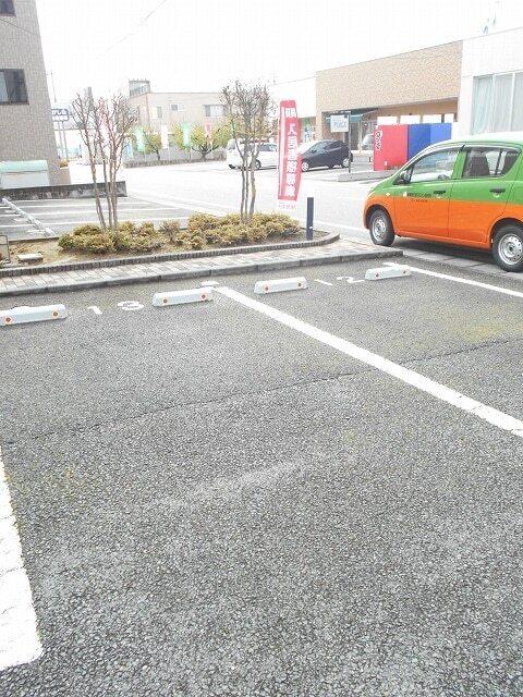 リッチオークヒルズ　Ｂ（211） 駐車場