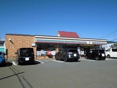 セブンイレブン長岡店：1090m