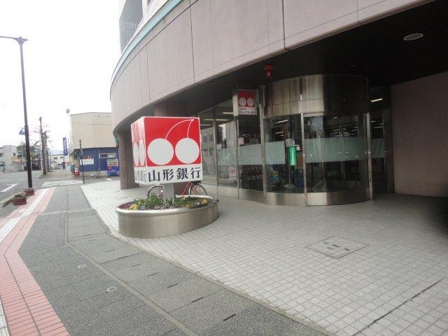 山形銀行上山支店：1322m