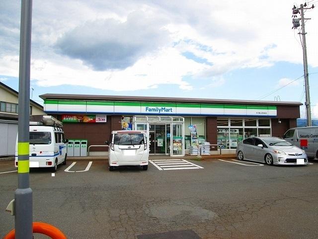 ファミリーマート桑山団地前店：1000m