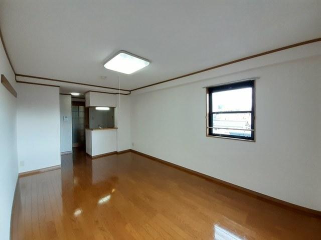 パラディーゾ木の実町（501） 室内