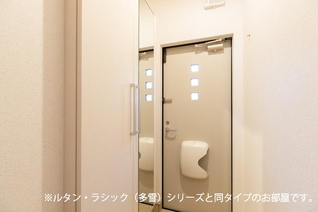 メゾン　グランレーブＣ（203） 玄関