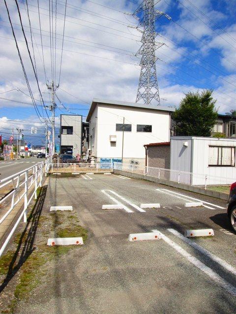 リーブルディマージュ　Ｃ（202） 駐車場
