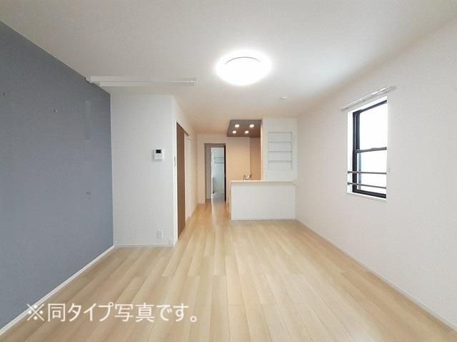 ソルナシエンテ　イースト（201） 室内