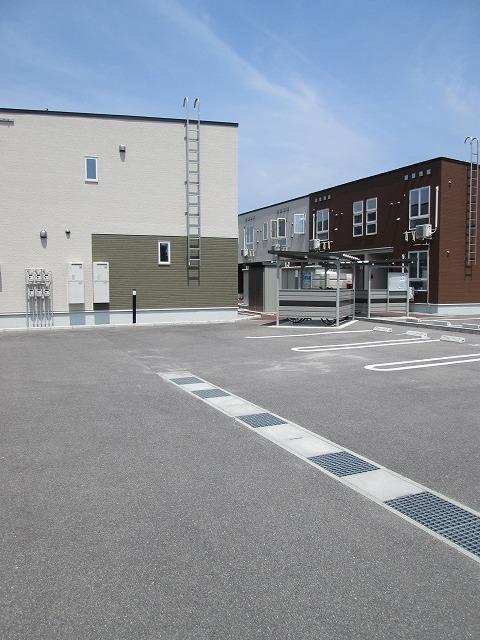 ミルローズ　Ｙ（105） 駐車場